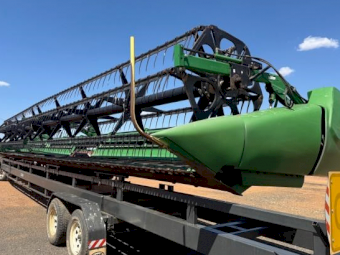 2011 John Deere 640D Draper Front