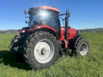 2010 CASE PUMA 165 CVT Tractor with Front 3 point linkage and PTO
