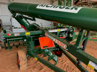 Richiger E6910 Grain Bag Outloader