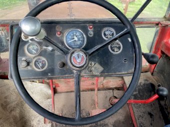 Versatile 900 Tractor