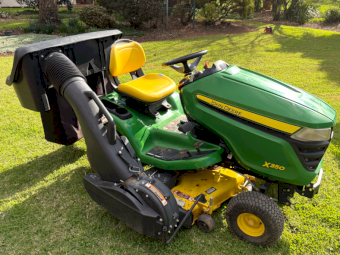 2017 John Deere X350 Ride-on Lawn Mower
