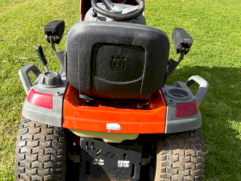 2011 Husqvarna GTH3052 Ride-on Lawn Mower