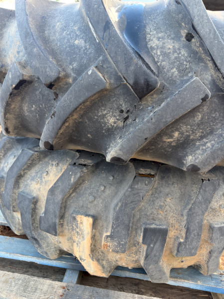 Starmaxx/MaXam 16.9-28 Tyres and Rims
