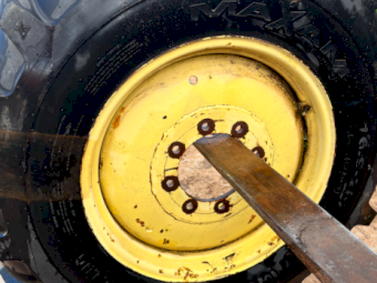 Starmaxx/MaXam 16.9-28 Tyres and Rims
