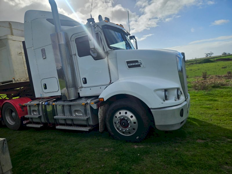 2013 Kenworth T409 Prime Mover