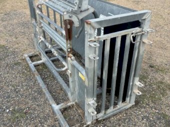 Arrowquip Rollover Sheep Handler
