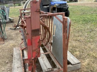Rollover Sheep Handler