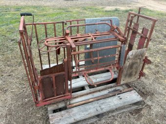 Rollover Sheep Handler