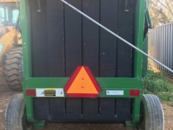 John Deere 435 Round Hay Baler