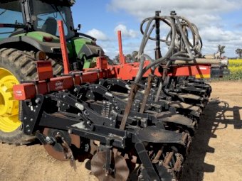 2013 Kuhn Gladiator 1200M Strip Tiller