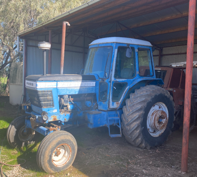 Ford 7810 Tractor