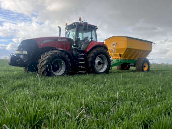 2016 Case IH 310 Magnum