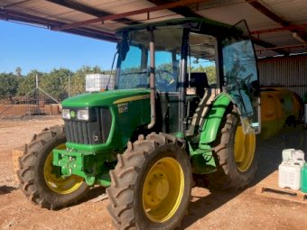 2021 John Deere 5075E Tractor