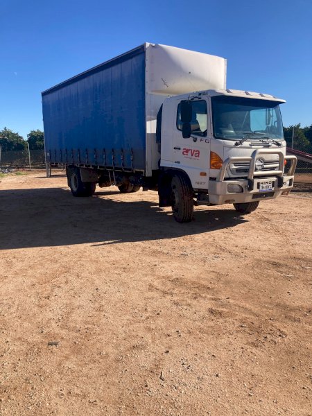 2008 Hino 500 Series 1524 Tautliner Truck