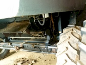 1993 Gleaner R62 Header with 30ft Macdon Front