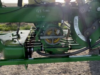 2013 John Deere 1910 bu Air Cart 3 Bin