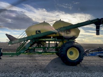 2013 John Deere 1910 bu Air Cart 3 Bin