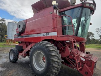 2003 Case IH 2388 Exclusive w/ Case 30' 2020 Front on Leith Trailer