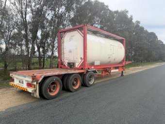 26,000 lt Stainless Steel Water Tank with Maxitrans Dropdeck Trailer