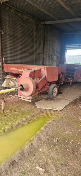 New Holland 317 Small Square Baler