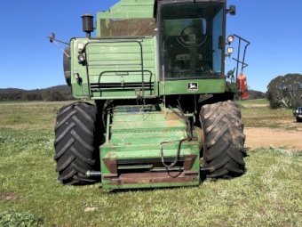 John Deere 7720 Titan II Header With 224 Front And Trailer