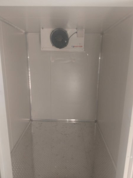 1800mm x 2400mm x 2200mm Coolroom