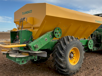 2013 Landaco TS12000 Spreader