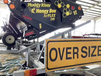 2019 Honey Bee AirFLEX 245 Flex Draper Front