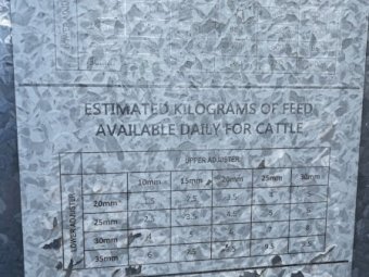 Universal Cattle Feeders