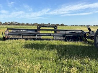 MacDon 3000 24ft Windrower