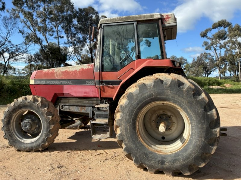 Case IH 7140 FWA Tractor