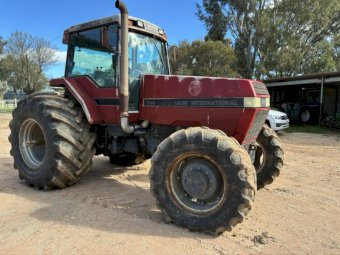 Case IH 7140 FWA Tractor