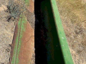  Bucket off John Deere 