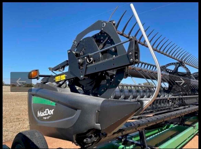 WANTED 40ft MacDon D60 or D65 Front