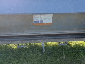 2 x Advantage feeders