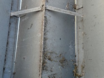 2 x Advantage feeders