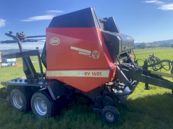 Vicon RV1601 round, bale and wrapper