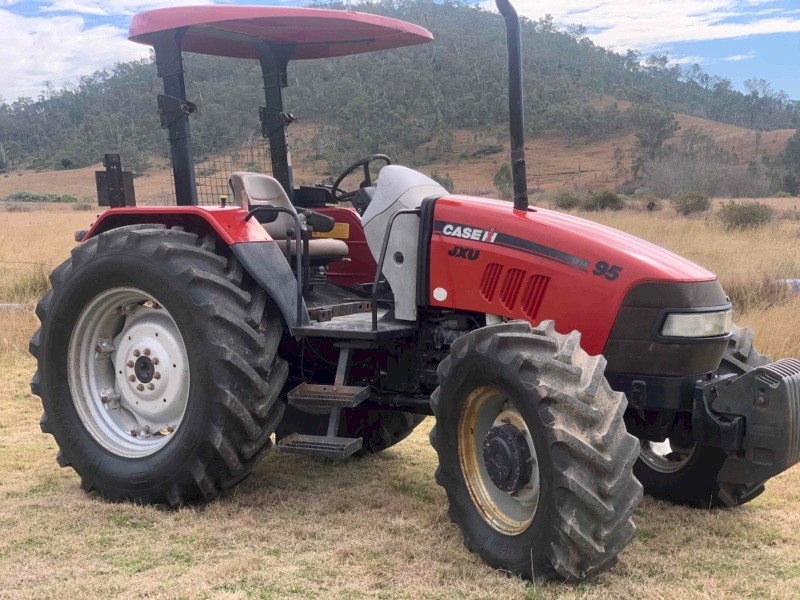 Case IH JXU 95 Tractor