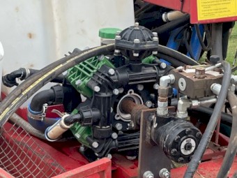 2009 Croplands Pinto 3000 with 24m boom