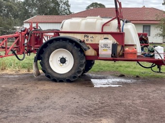2009 Croplands Pinto 3000 with 24m boom