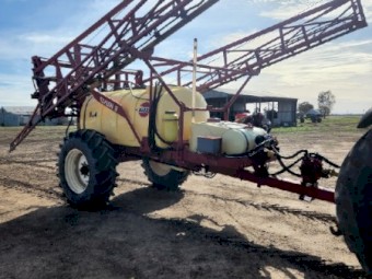 2004 Hardi 3528 Boom Spray