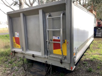Barry Stoodly 4.2m tipper Body Kenworth Sub frame new hoist excellent condition roll top tarps 