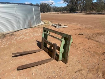 John Deere Front End Loader H480
