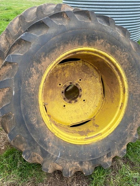 Tyres 18.4 - 34 on JD rims