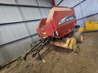 Round baler 