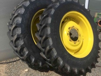 Firestone 13.6R28 Tractor Tyres & Rims x 2