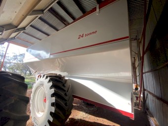 2011 Barber 24 tonne Chaser Bin