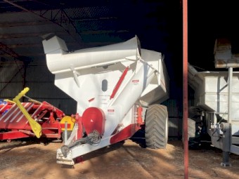 2011 Barber 24 tonne Chaser Bin