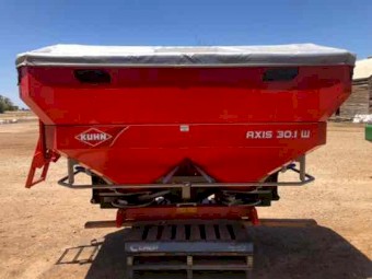 Kuhn Axis 30.1 W Spreader