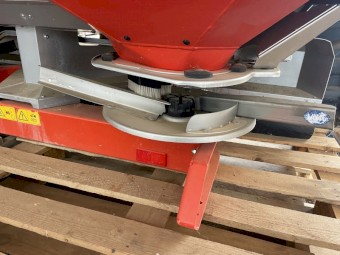 Kuhn Linkage Spreader